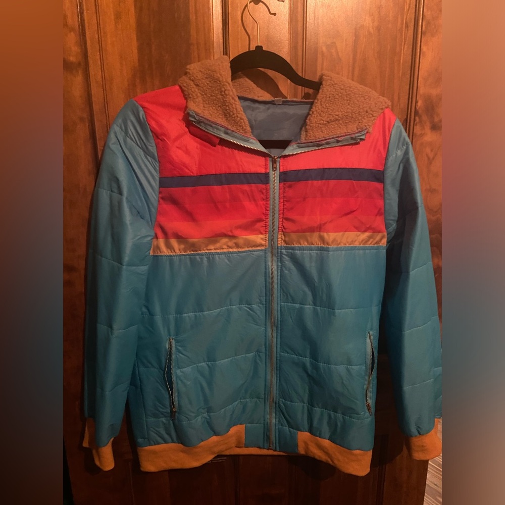 Women’s color block coat
Size large
